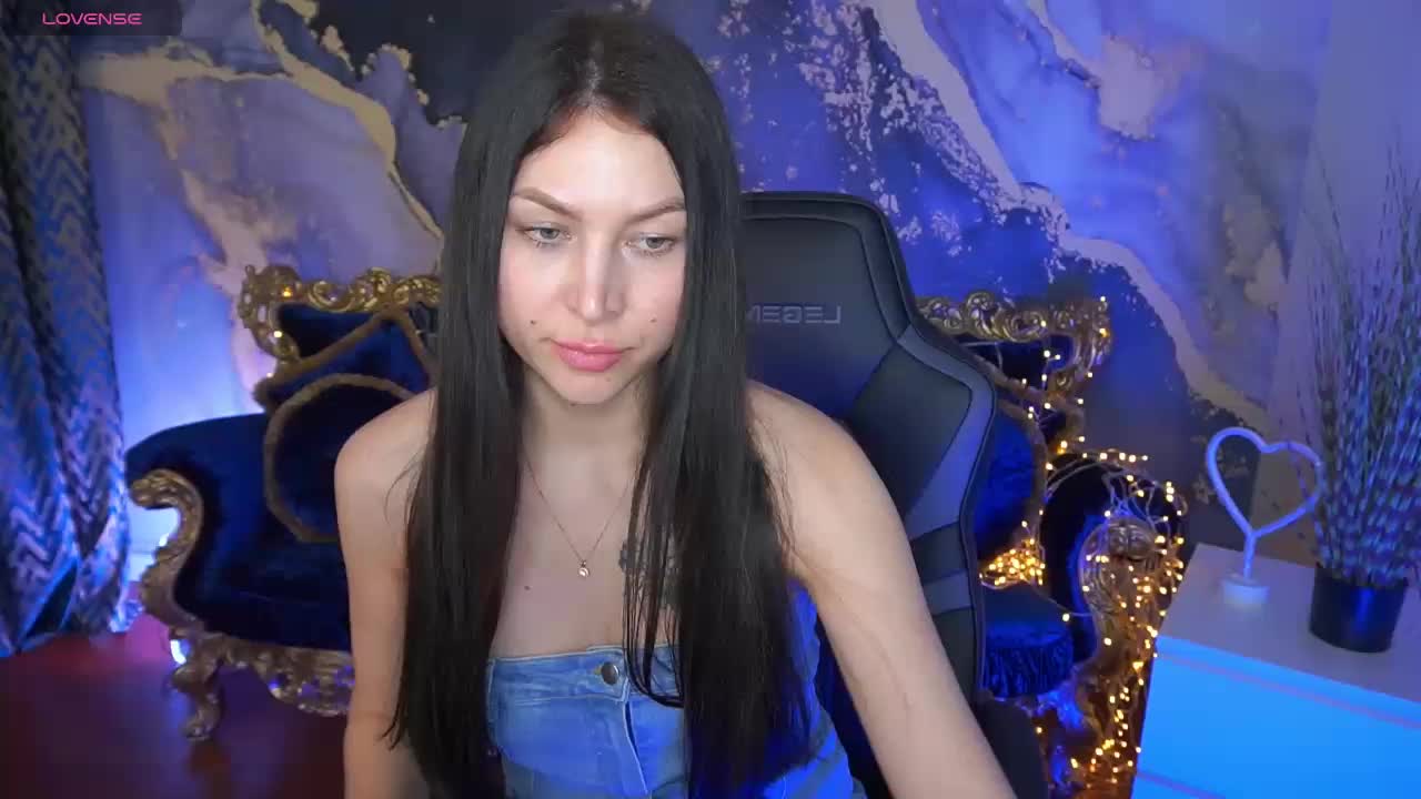 EliseVelour Adult Chat April 5, 2026