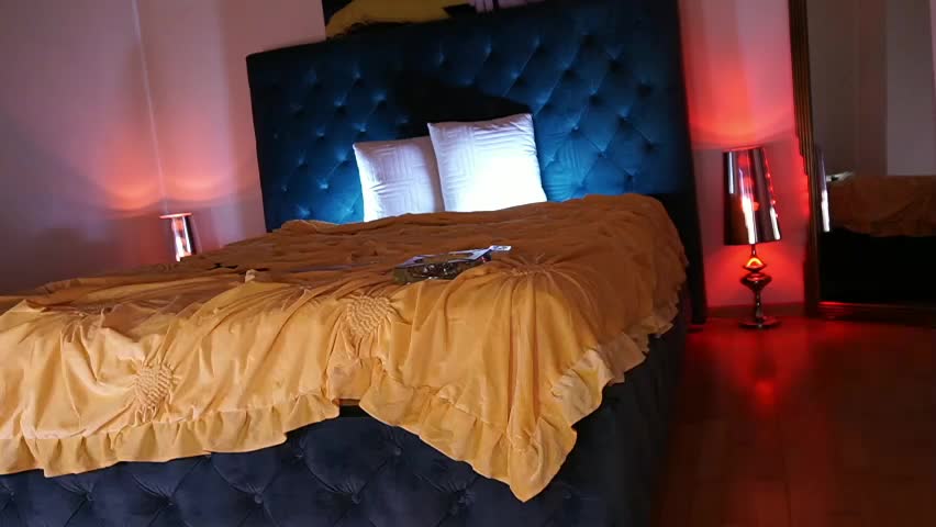 cristinavinci Adult Chat April 5, 2026