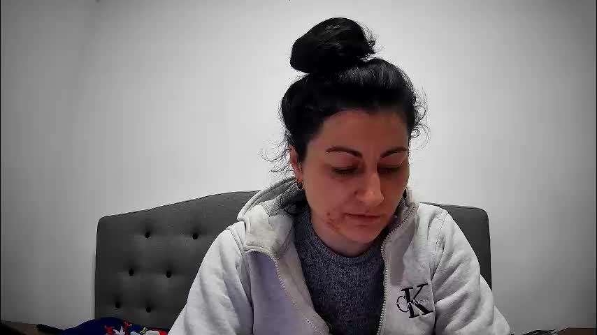 mikyloveu Adult Chat April 4, 2026