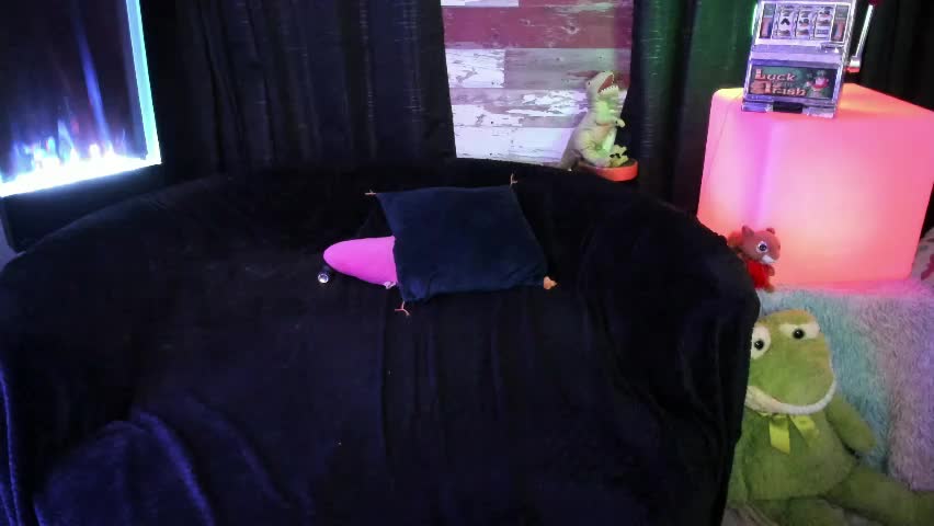 elle4you Adult Chat April 4, 2026