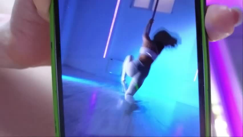 avgustina_love Adult Chat April 4, 2026