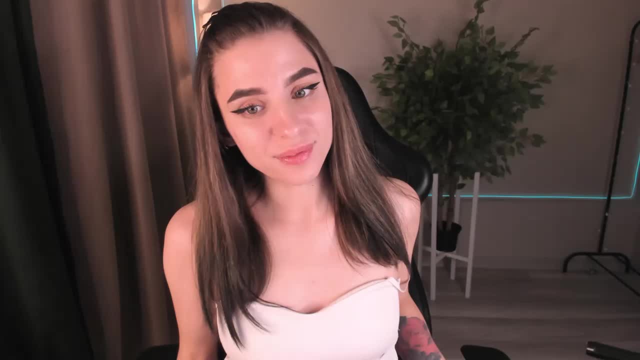 emy-angel1 Adult Chat April 4, 2026