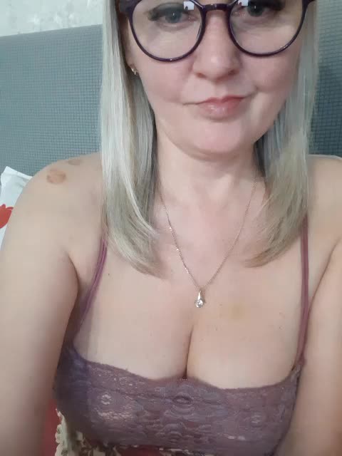 SexiestJess45 Adult Chat April 5, 2026