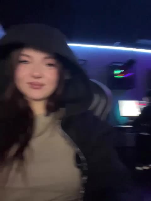 OlivkaVif Adult Chat April 5, 2026