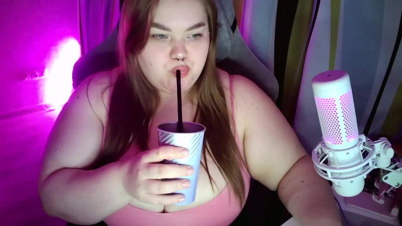 LovelyEmily Adult Chat April 5, 2026