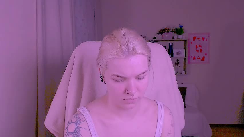 hot_blonda_ Adult Chat April 5, 2026