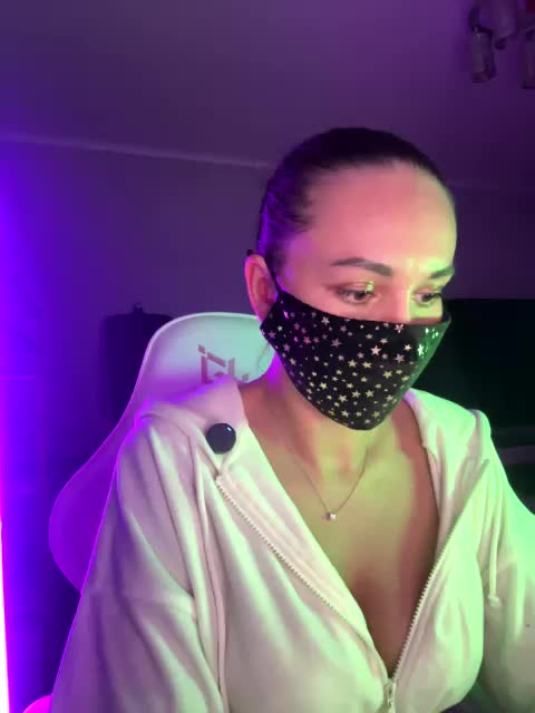 QWEENII Adult Chat April 5, 2026