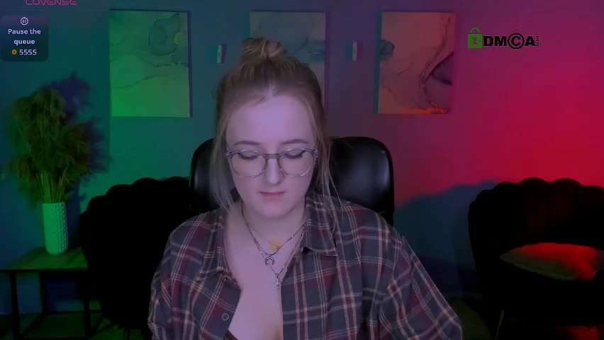 luna_berryy Adult Chat April 5, 2026