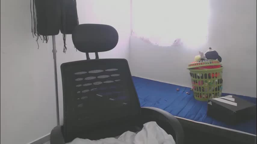 shayna_cute Adult Chat April 5, 2026