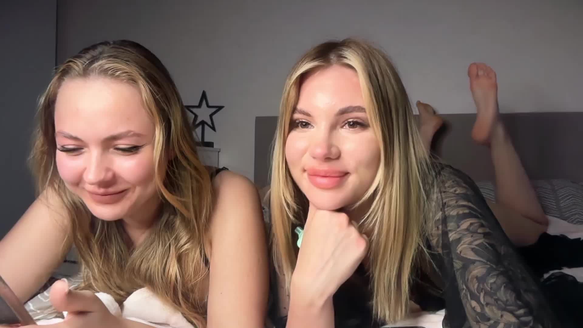 VelvetTwins Adult Chat April 5, 2026