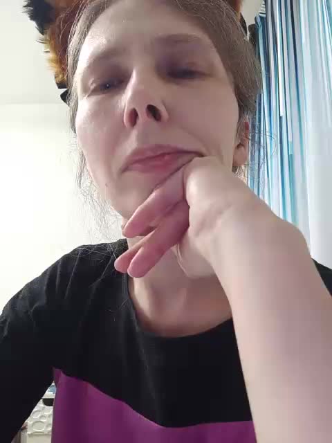 -Queen-Margo- Adult Chat April 5, 2026