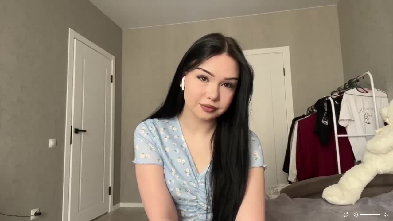 MiaAsterr Adult Chat April 5, 2026