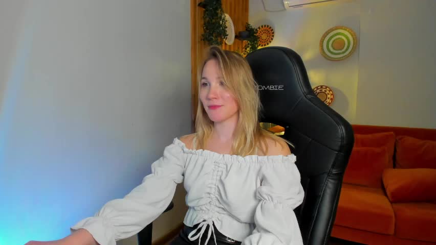 elaravoltage Adult Chat April 6, 2026