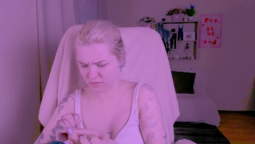 hot_blonda_ Adult Chat April 5, 2026