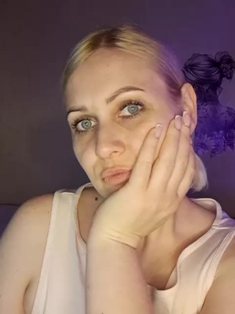 Linaaaaa_-- Adult Chat April 6, 2026