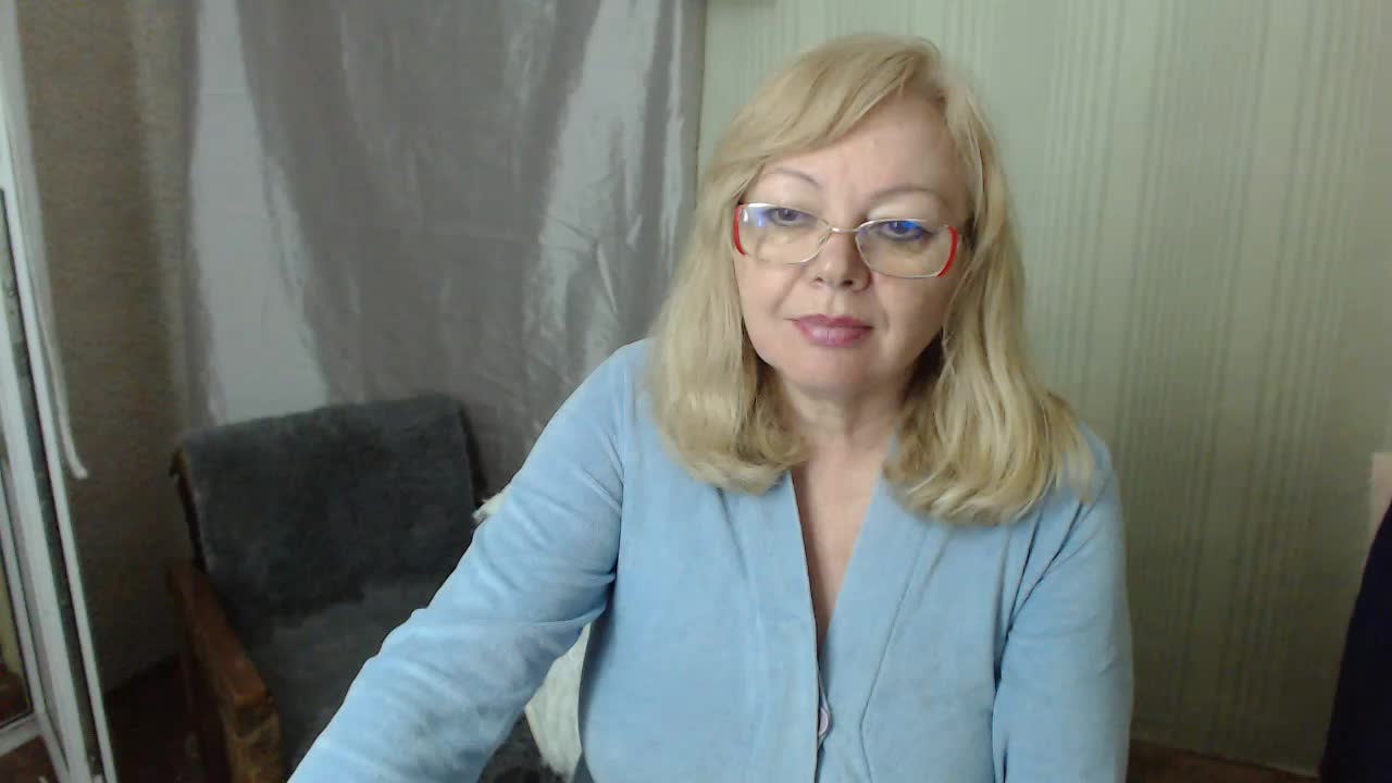EvelynLoveShy Adult Chat April 6, 2026