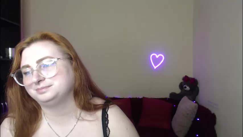 alicia_side_red Adult Chat April 5, 2026