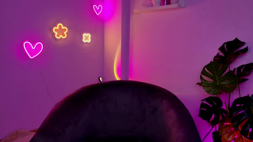 elenamonroe_ Adult Chat April 5, 2026