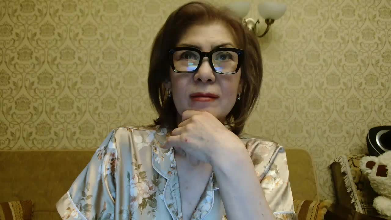 ElegantLady00 Adult Chat April 6, 2026