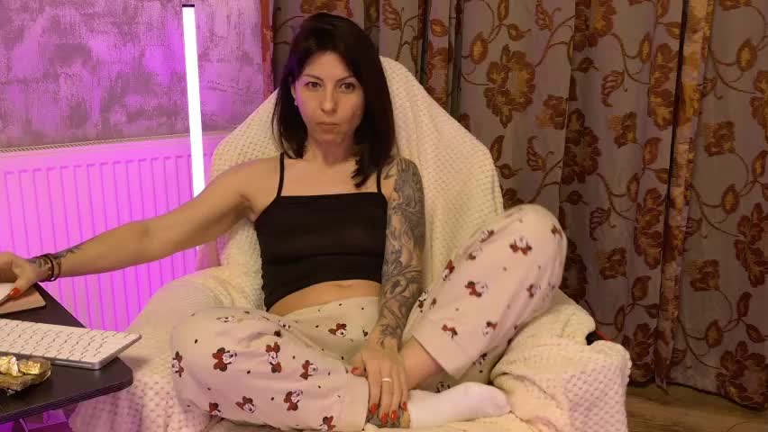 crissy_love Adult Chat April 6, 2026