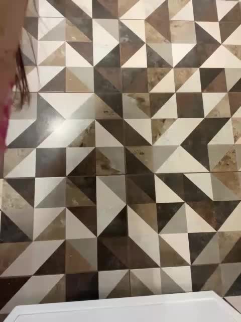 Azilanomi Adult Chat April 6, 2026