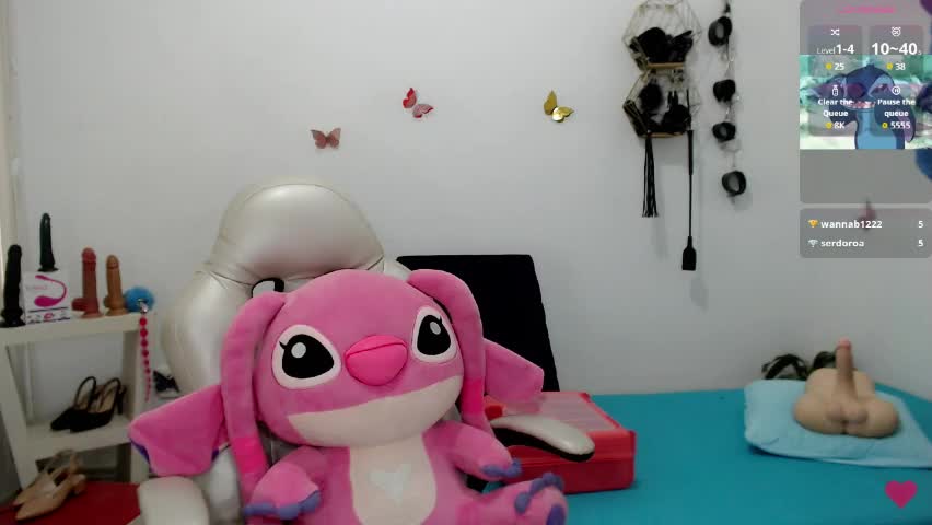 mom_17 Adult Chat April 6, 2026