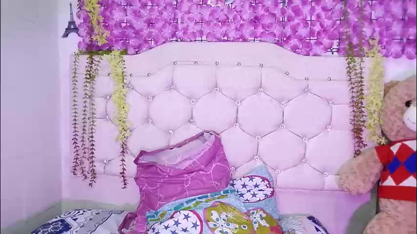 rey26_mila_ Adult Chat April 6, 2026