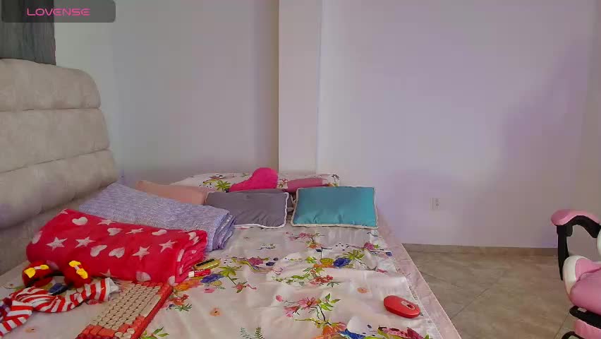 julieta_rose19 Adult Chat April 6, 2026