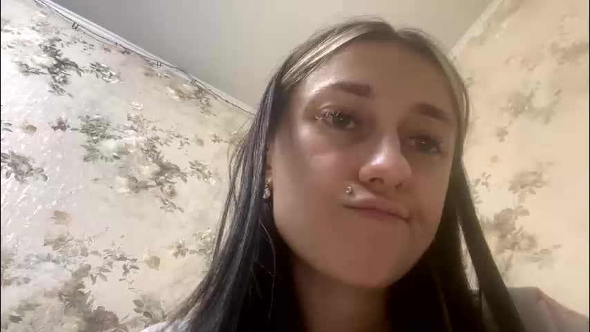 viktoria9898 Adult Chat April 6, 2026