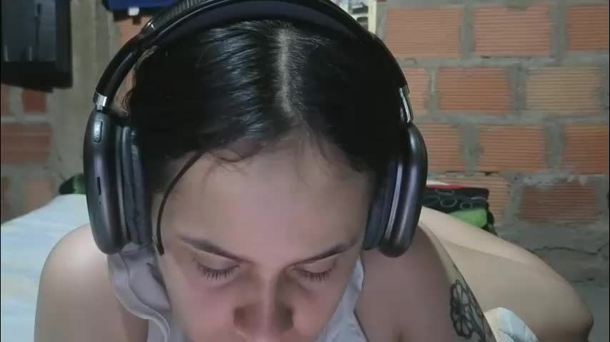 aitana23_ Adult Chat April 6, 2026