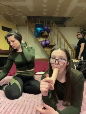 AHaHac_HaxpeH_B_yHuTa3 Adult Chat April 6, 2026