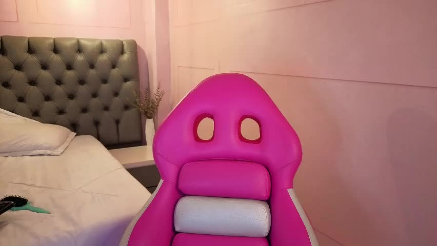 carol_sucker Adult Chat April 6, 2026