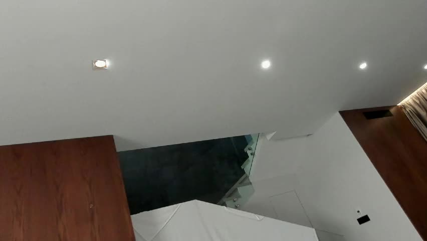 ehotlovea Adult Chat April 6, 2026