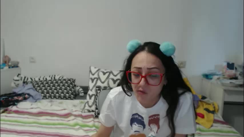 queensofiaqueen Adult Chat April 6, 2026