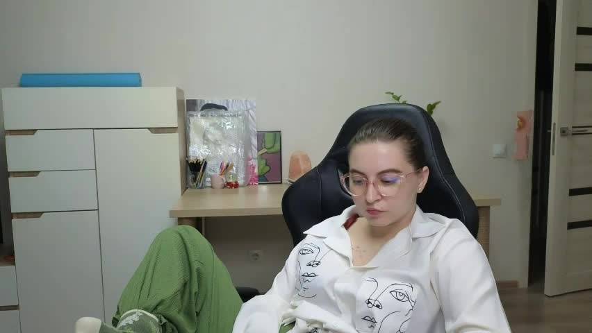 alice_________________________ Adult Chat April 6, 2026