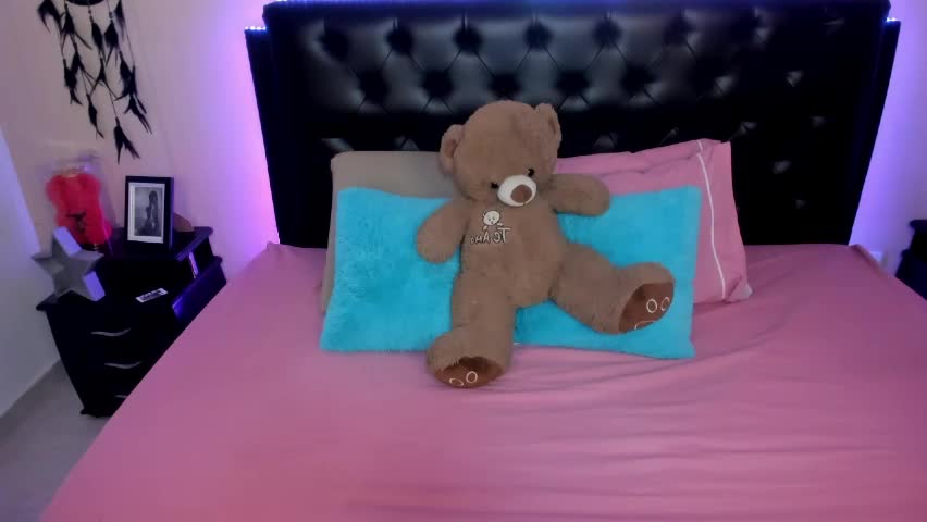 _lilly_miller Adult Chat April 6, 2026