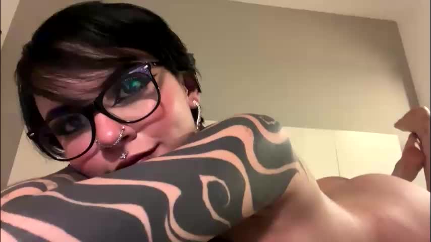 abril__colen Adult Chat April 6, 2026