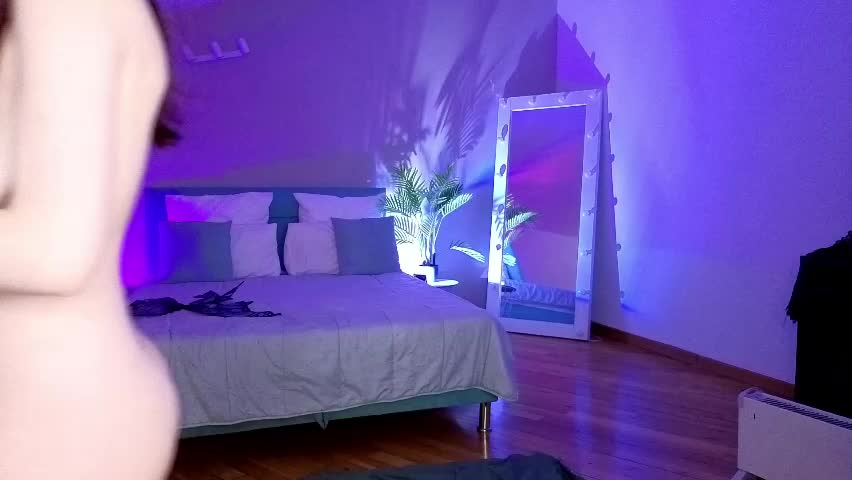 natural_meri_ Adult Chat April 6, 2026