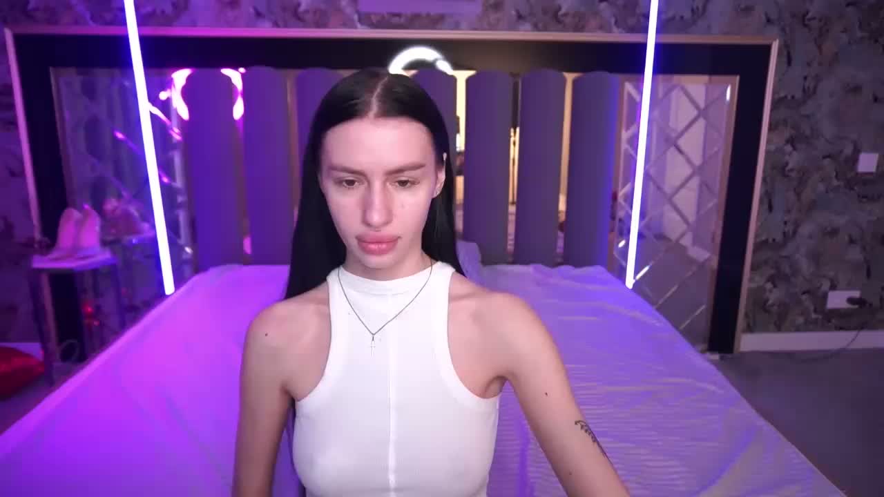 SnowWhiteee Adult Chat April 6, 2026