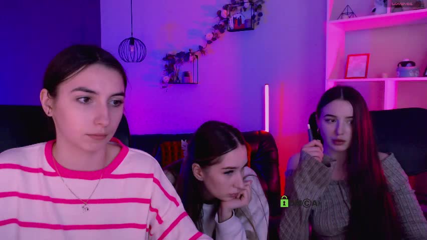 leslie_bird Adult Chat April 7, 2026