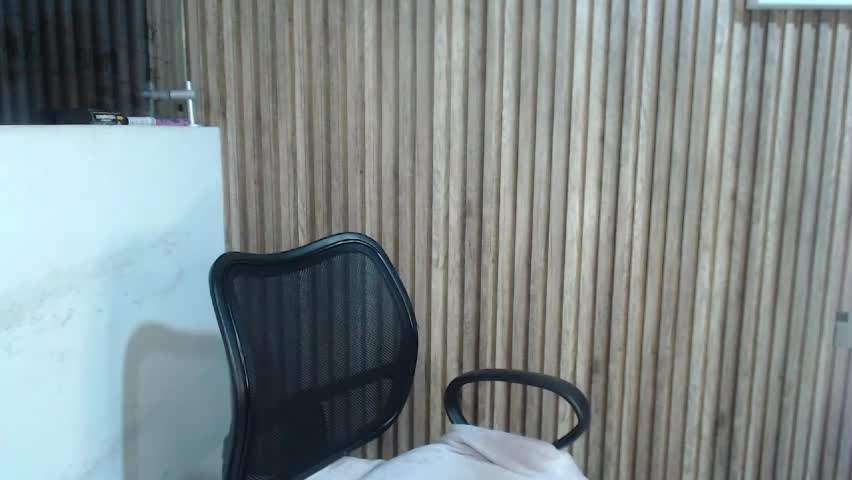 valk_diaz Adult Chat April 6, 2026