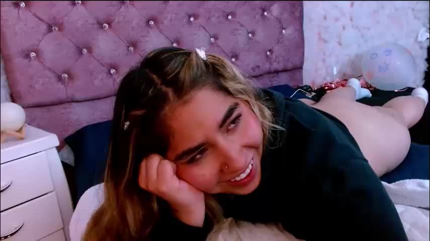 sofiazaf447769 Adult Chat April 6, 2026