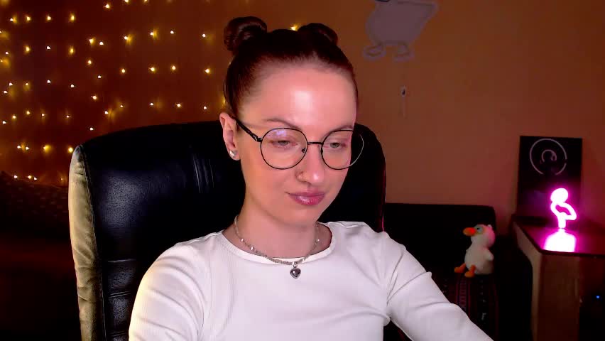 sophieleroux Adult Chat April 6, 2026