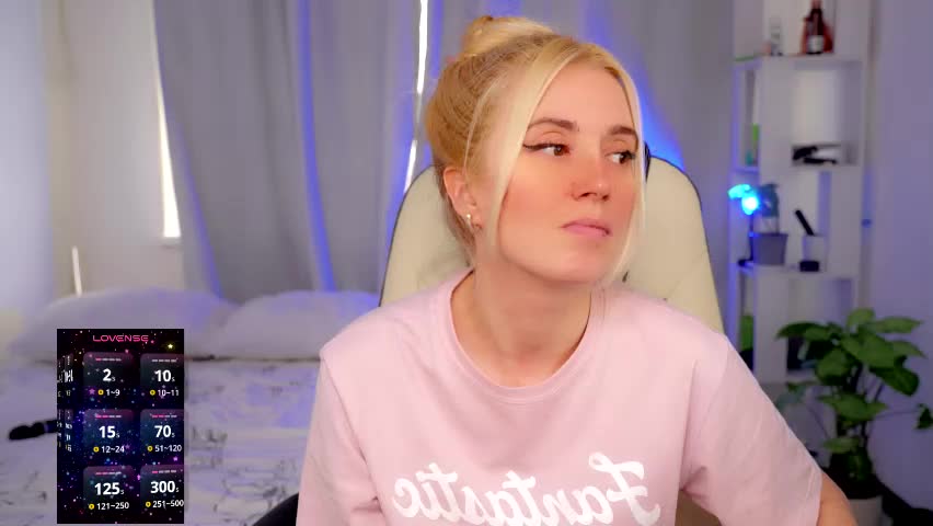 super_peach_stream Adult Chat April 7, 2026