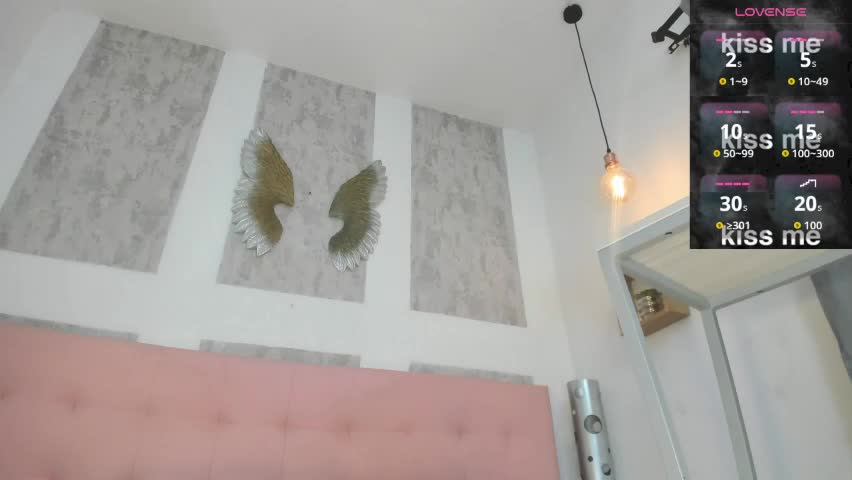 zhamira_21 Adult Chat April 7, 2026