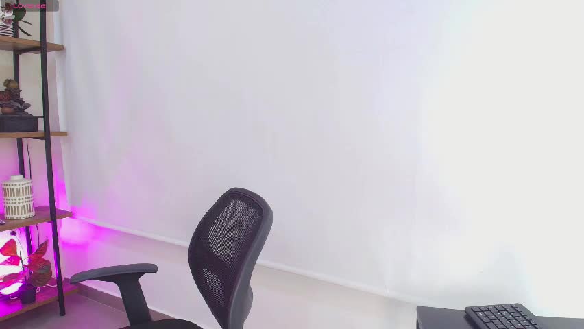 _sassy_girl Adult Chat April 7, 2026