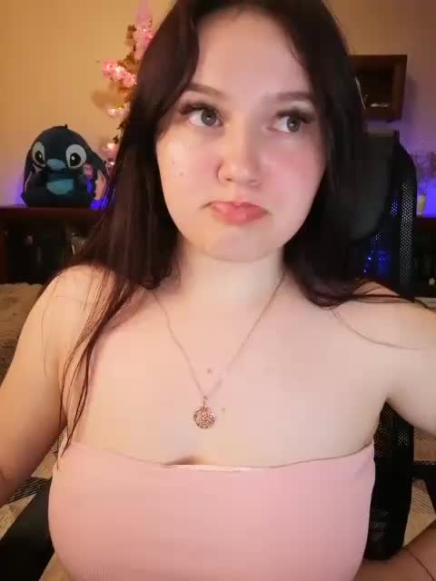 JuliaHesperaks Adult Chat April 7, 2026