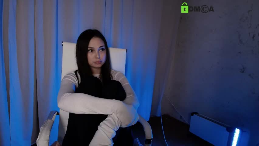 hollyextra Adult Chat April 7, 2026