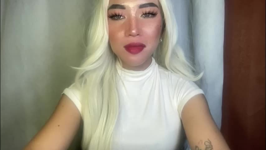 oliviaxxmore69 Adult Chat April 7, 2026