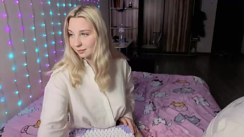 lollove24 Adult Chat April 7, 2026